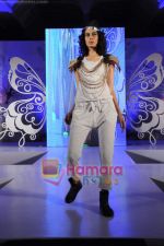 at Achala Sachdev_s fashion show for MAX in Trident, Mumbai on 5th March 2011 (46).JPG